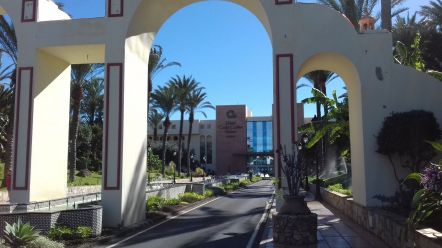 Wjazd do hotelu w Costa Calma.