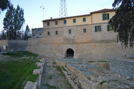 Mury obronne w Nikozji 