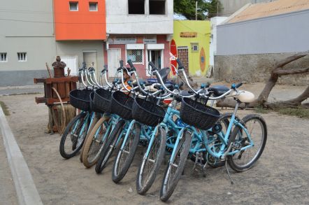 Wypożyczalnia rowerów w Santa Maria.