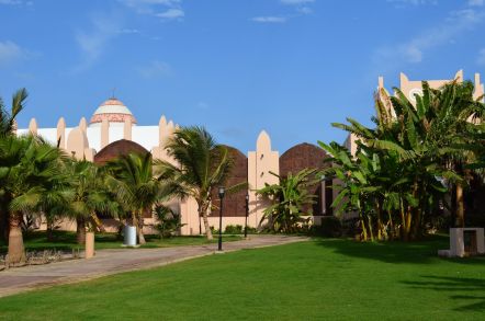 Mur dzielący dwa resorty RIU Funana od Riu Palace Cabo Verde.