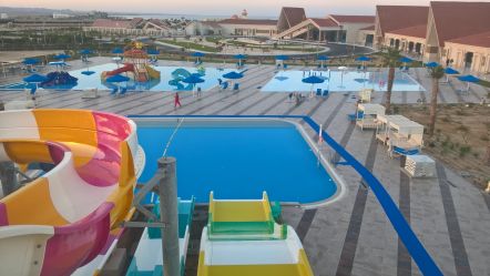 Widok z Aquaparku Pickalbatros Sea World.