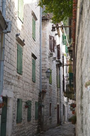 Wąskie uliczki Kotor.